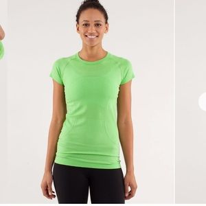 Lululemon Run Swiftly Short sleeve - Frond color
